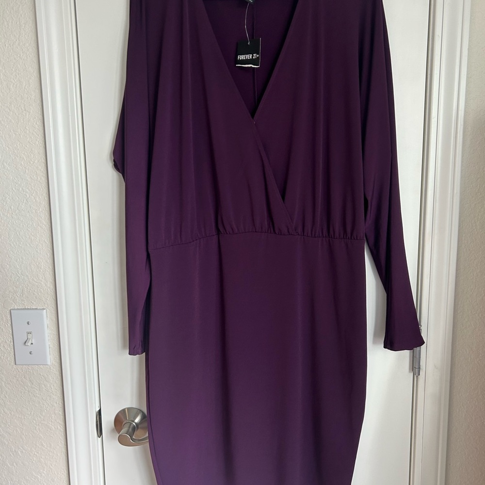 Forever 21+ Women’s Deep Neck Knee Length Long Sleeve Dress NWT - Size 2x